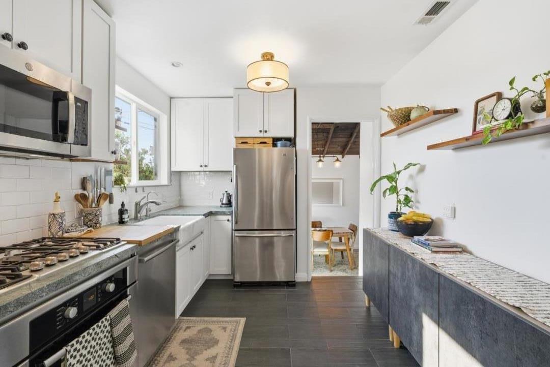 Detail Gallery Image 16 of 67 For 475 Nabor St, San Leandro,  CA 94578 - 3 Beds | 1 Baths