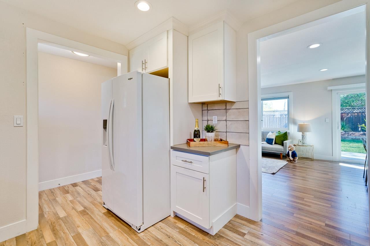 Detail Gallery Image 12 of 46 For 5596 Vassar Dr, San Jose,  CA 95118 - 3 Beds | 2 Baths