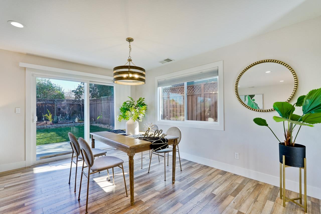 Detail Gallery Image 16 of 46 For 5596 Vassar Dr, San Jose,  CA 95118 - 3 Beds | 2 Baths