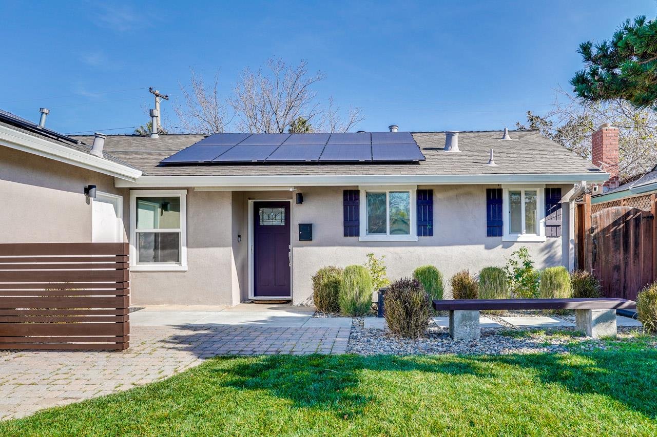 Detail Gallery Image 4 of 46 For 5596 Vassar Dr, San Jose,  CA 95118 - 3 Beds | 2 Baths