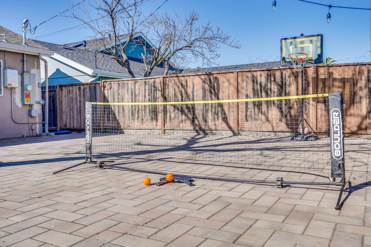 Detail Gallery Image 44 of 46 For 5596 Vassar Dr, San Jose,  CA 95118 - 3 Beds | 2 Baths