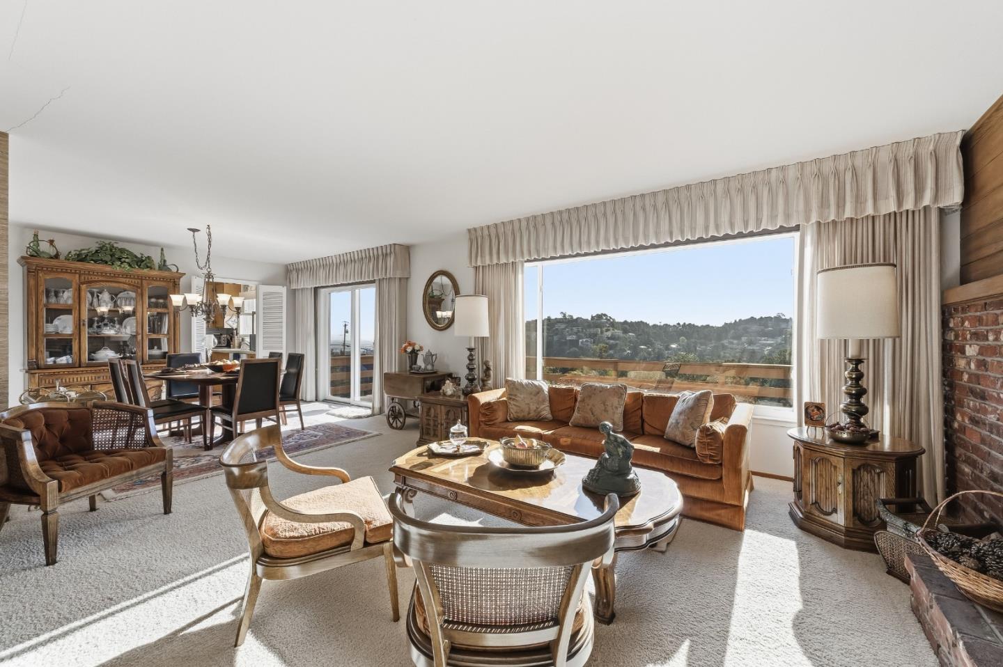 Detail Gallery Image 12 of 51 For 217 Bay View Dr, San Carlos,  CA 94070 - 4 Beds | 2/1 Baths