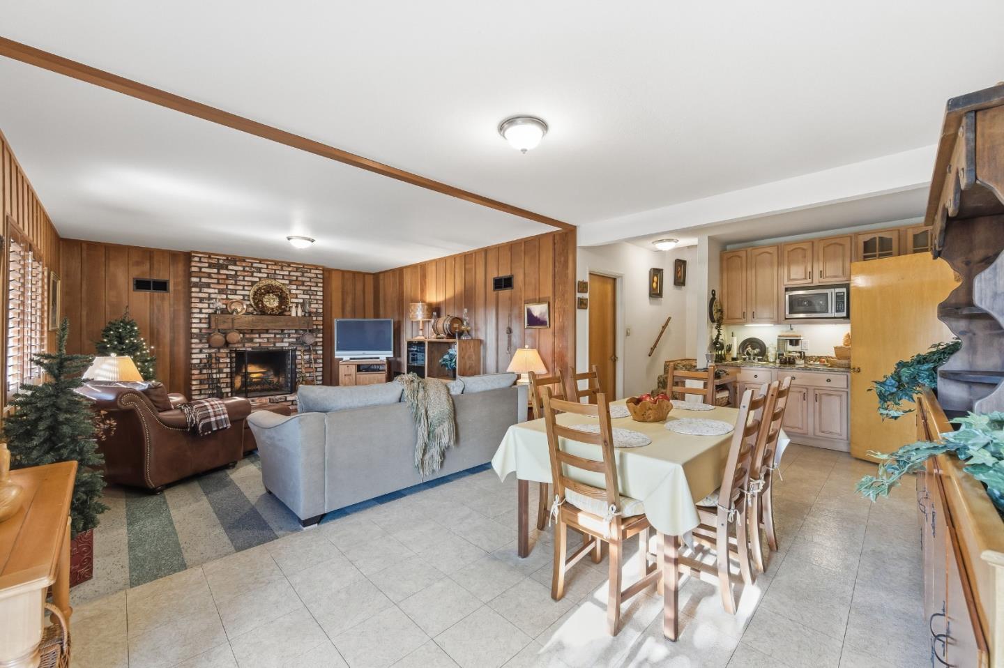 Detail Gallery Image 36 of 51 For 217 Bay View Dr, San Carlos,  CA 94070 - 4 Beds | 2/1 Baths