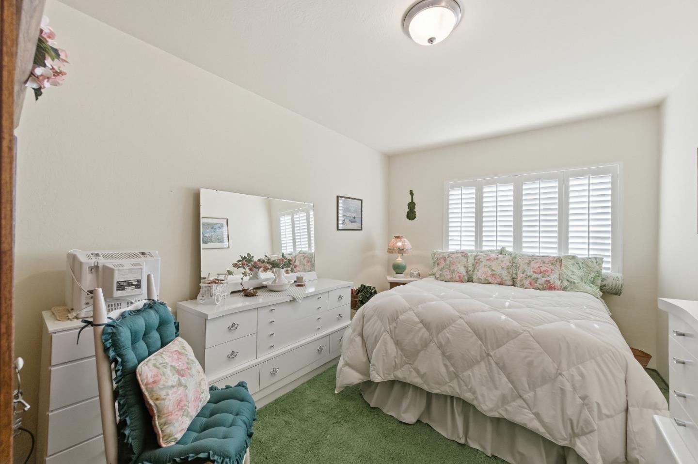 Detail Gallery Image 40 of 51 For 217 Bay View Dr, San Carlos,  CA 94070 - 4 Beds | 2/1 Baths