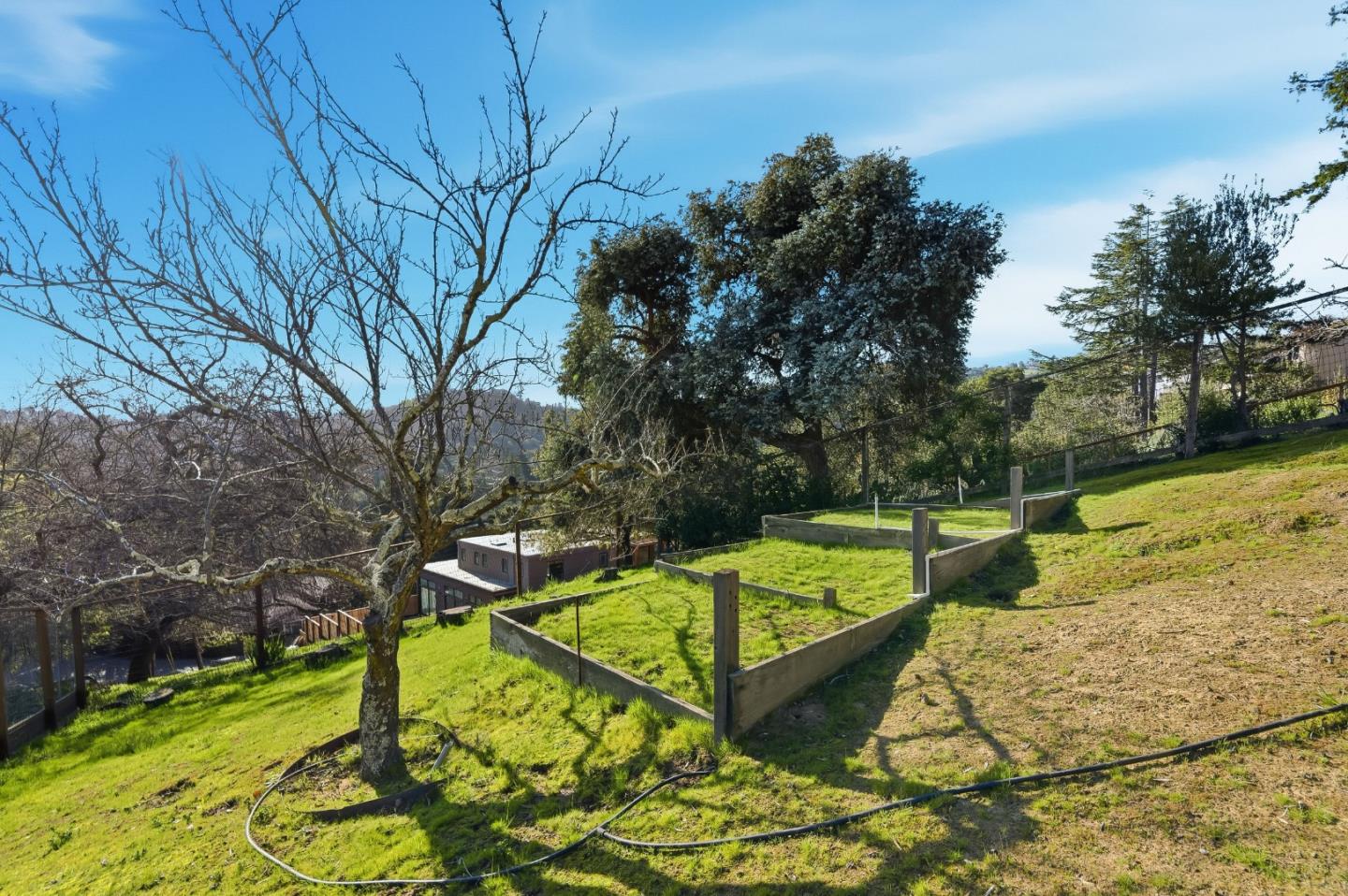 Detail Gallery Image 47 of 51 For 217 Bay View Dr, San Carlos,  CA 94070 - 4 Beds | 2/1 Baths