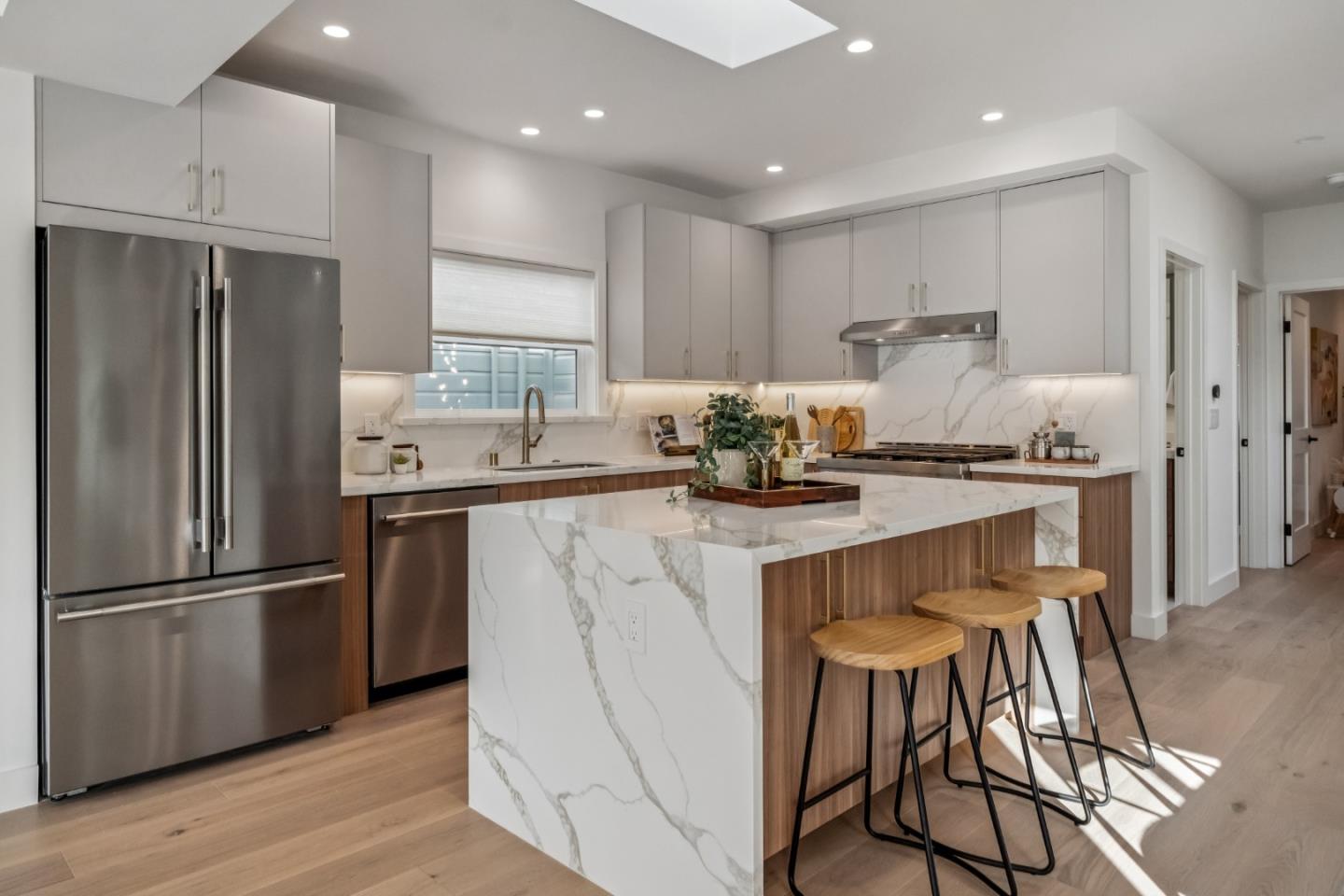 Detail Gallery Image 14 of 54 For 2530 27th Ave, San Francisco,  CA 94116 - 4 Beds | 4 Baths