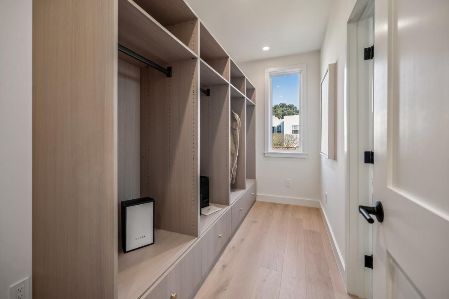 Detail Gallery Image 17 of 54 For 2530 27th Ave, San Francisco,  CA 94116 - 4 Beds | 4 Baths