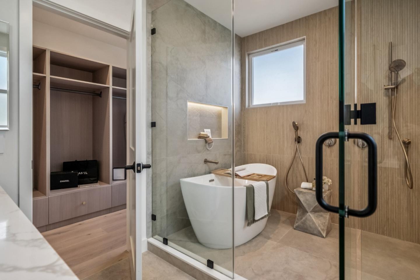 Detail Gallery Image 20 of 54 For 2530 27th Ave, San Francisco,  CA 94116 - 4 Beds | 4 Baths