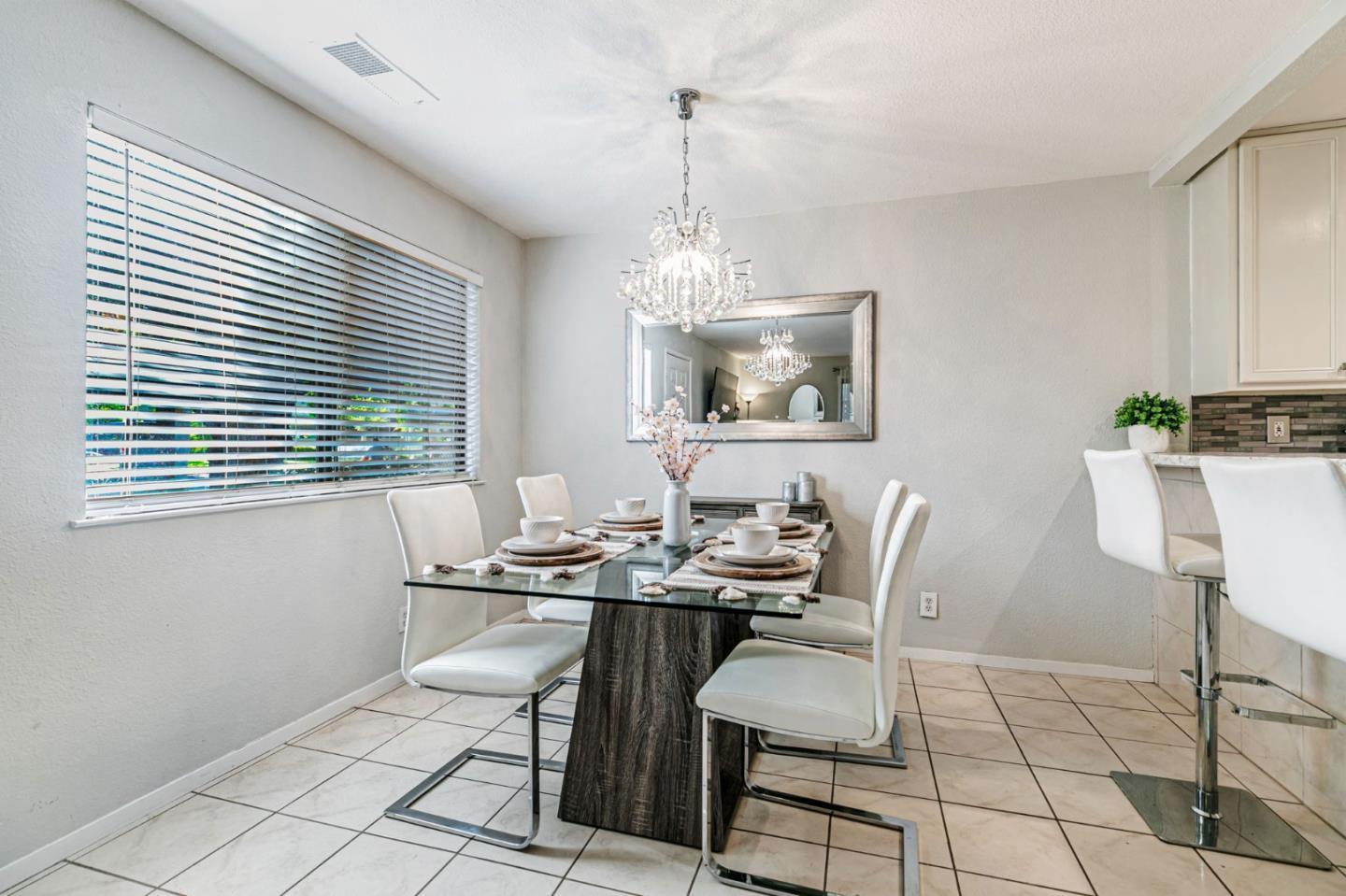 Detail Gallery Image 15 of 39 For 3400 La Terrace Cir, San Jose,  CA 95123 - 2 Beds | 1 Baths