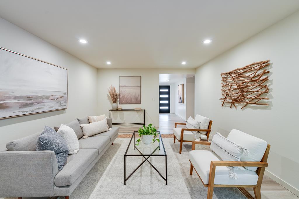 Detail Gallery Image 11 of 47 For 615 Clubhouse Dr, Aptos,  CA 95003 - 4 Beds | 2 Baths