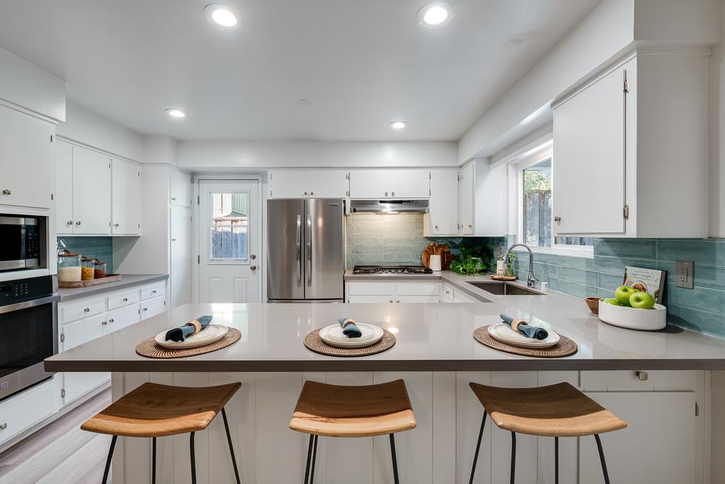 Detail Gallery Image 15 of 47 For 615 Clubhouse Dr, Aptos,  CA 95003 - 4 Beds | 2 Baths