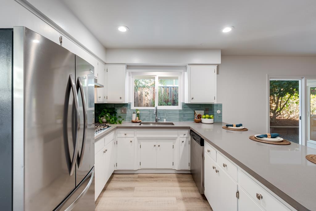 Detail Gallery Image 16 of 47 For 615 Clubhouse Dr, Aptos,  CA 95003 - 4 Beds | 2 Baths