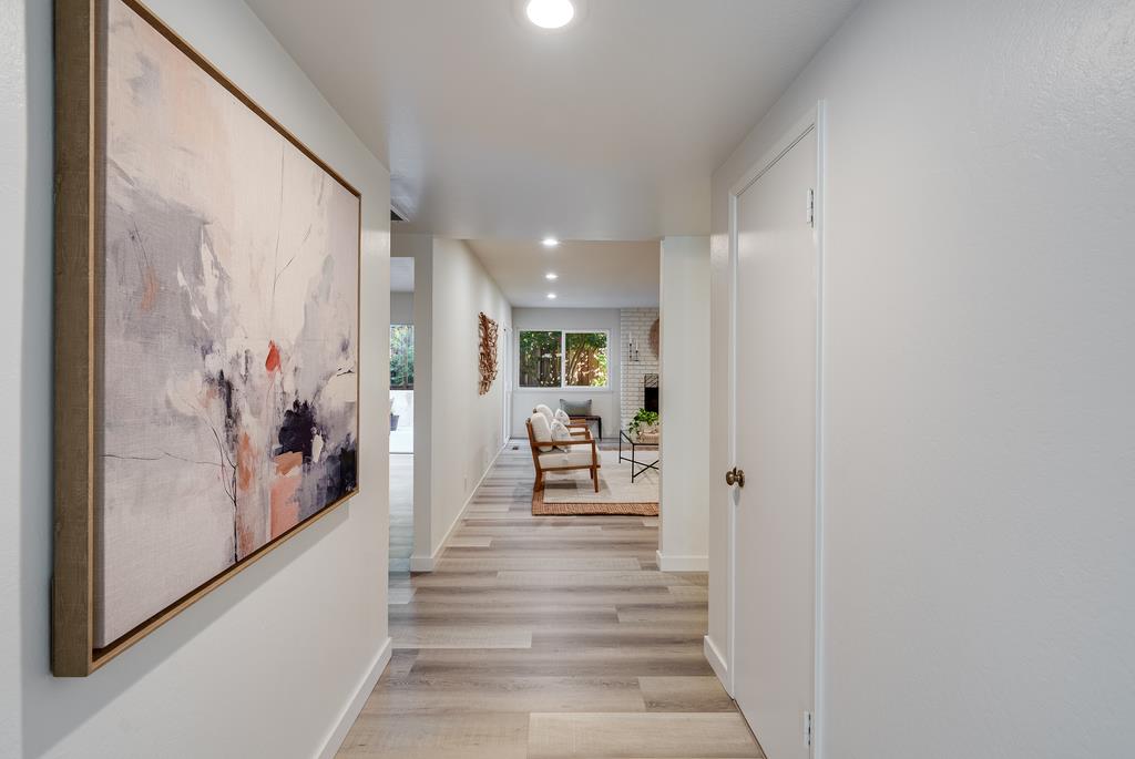 Detail Gallery Image 5 of 47 For 615 Clubhouse Dr, Aptos,  CA 95003 - 4 Beds | 2 Baths