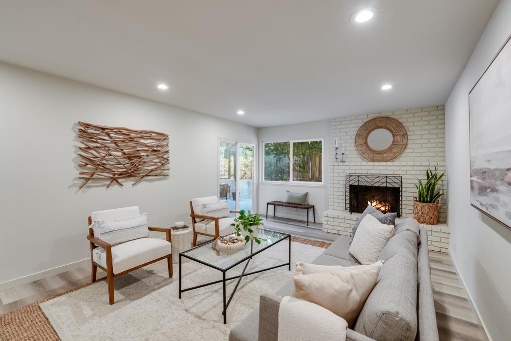 Detail Gallery Image 8 of 47 For 615 Clubhouse Dr, Aptos,  CA 95003 - 4 Beds | 2 Baths