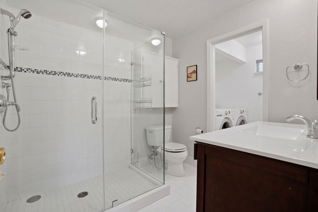 Detail Gallery Image 14 of 20 For 633 Highland Ave #1,  San Mateo,  CA 94401 - 2 Beds | 1 Baths