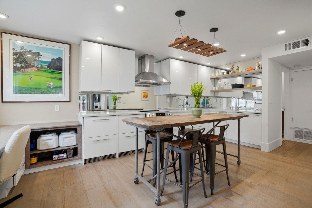 Detail Gallery Image 2 of 20 For 633 Highland Ave #1,  San Mateo,  CA 94401 - 2 Beds | 1 Baths