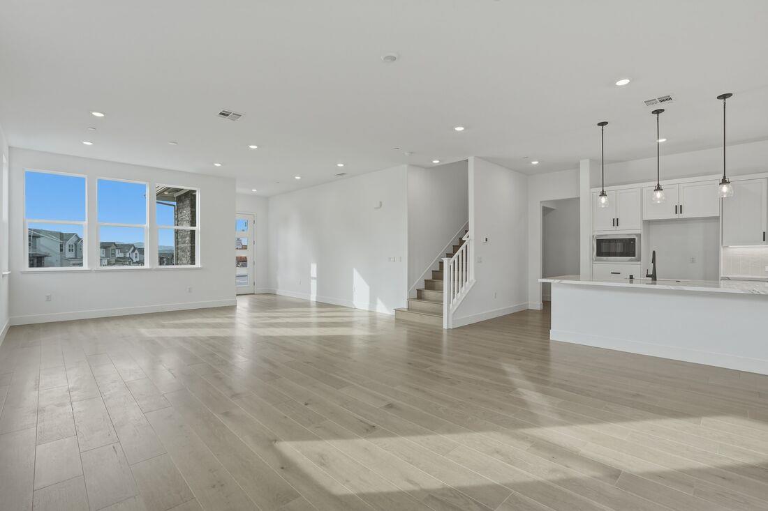 Detail Gallery Image 7 of 20 For 1901 Michael Ave, Dublin,  CA 94568 - 4 Beds | 3 Baths