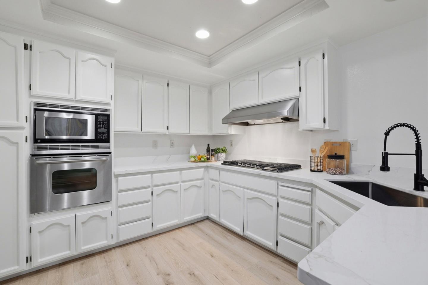 Detail Gallery Image 12 of 38 For 1059 Quail Creek Cir, San Jose,  CA 95120 - 3 Beds | 2 Baths