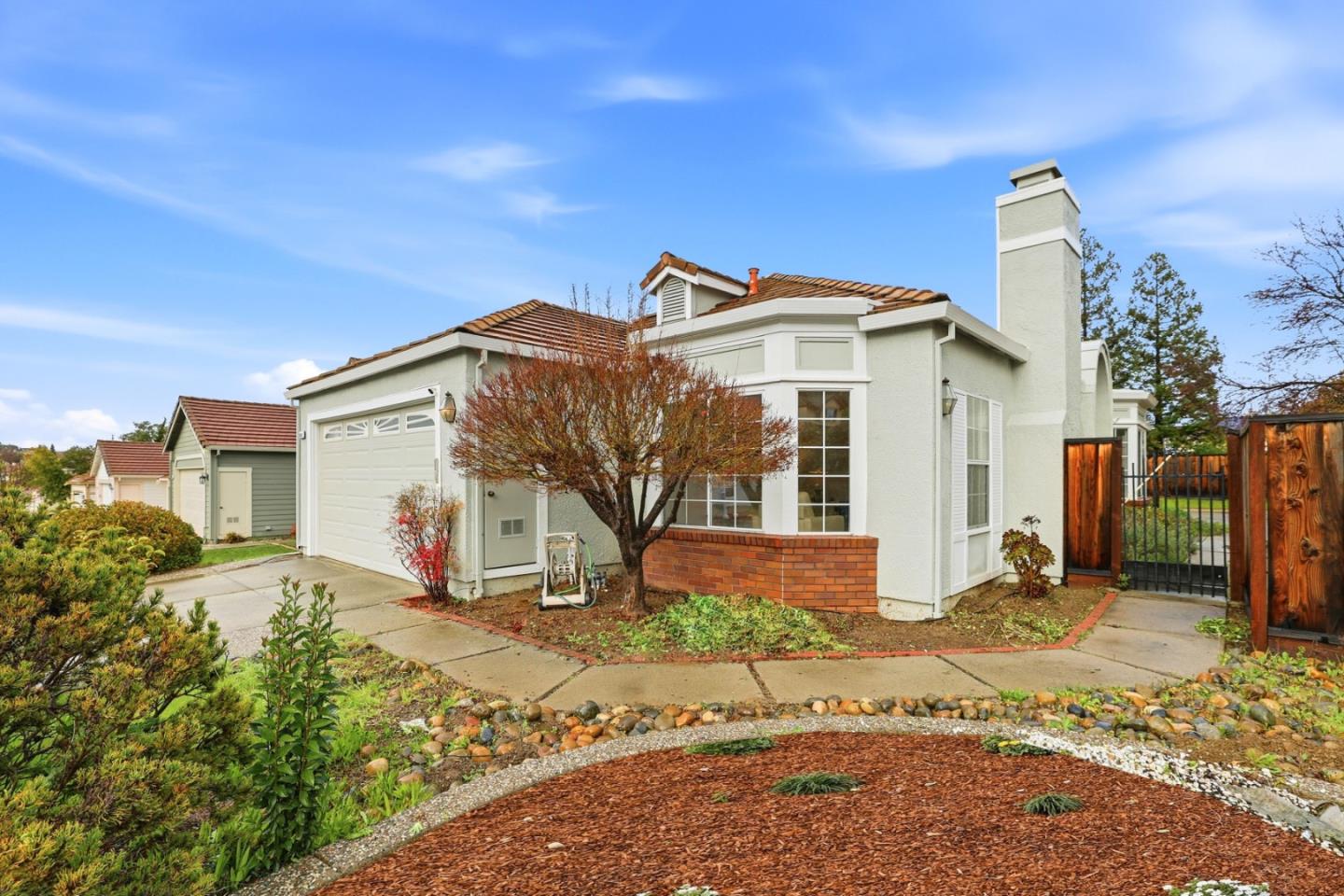 Detail Gallery Image 4 of 38 For 1059 Quail Creek Cir, San Jose,  CA 95120 - 3 Beds | 2 Baths