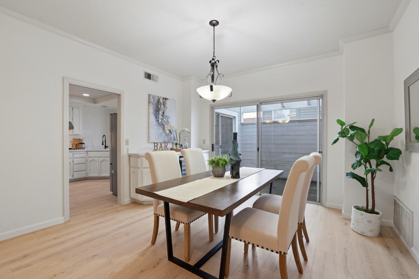 Detail Gallery Image 9 of 38 For 1059 Quail Creek Cir, San Jose,  CA 95120 - 3 Beds | 2 Baths