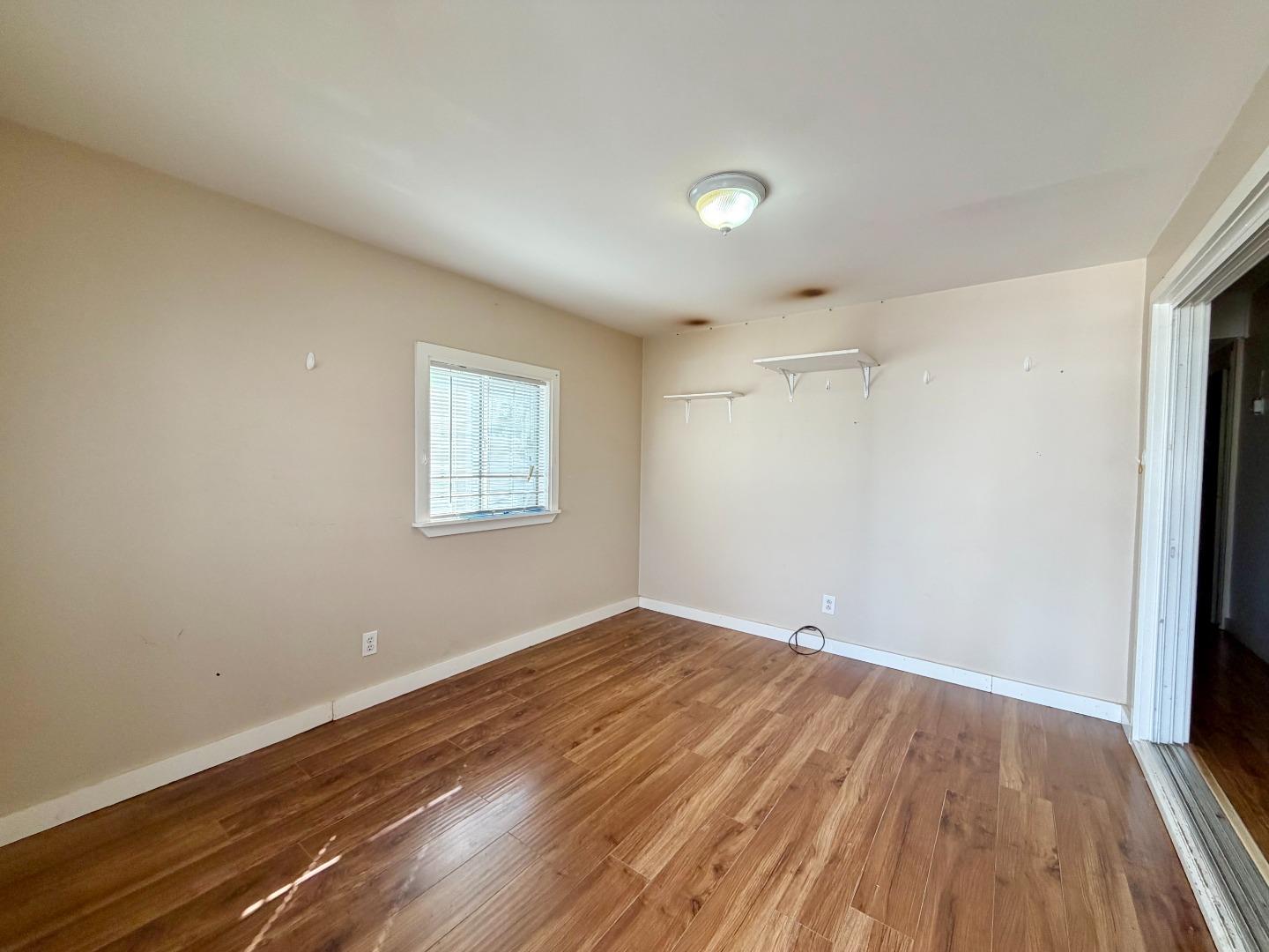 Detail Gallery Image 2 of 12 For 2855 Senter Rd #10,  San Jose,  CA 95111 - 1 Beds | 1 Baths