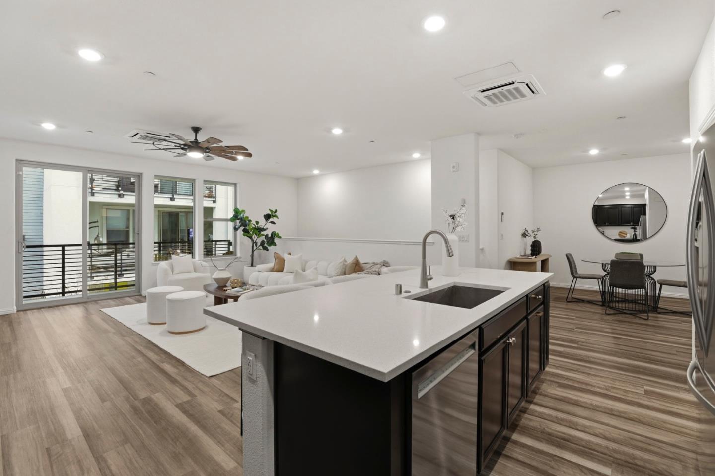 Detail Gallery Image 12 of 62 For 6816 Vector Ct, San Jose,  CA 95119 - 3 Beds | 3 Baths