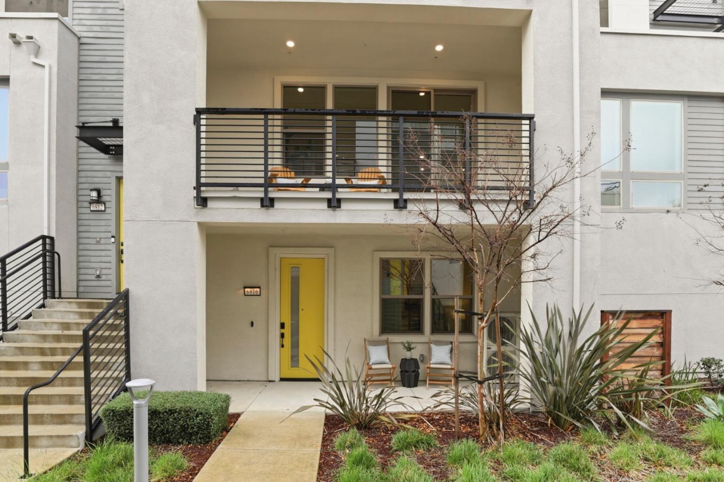 Detail Gallery Image 3 of 62 For 6816 Vector Ct, San Jose,  CA 95119 - 3 Beds | 3 Baths