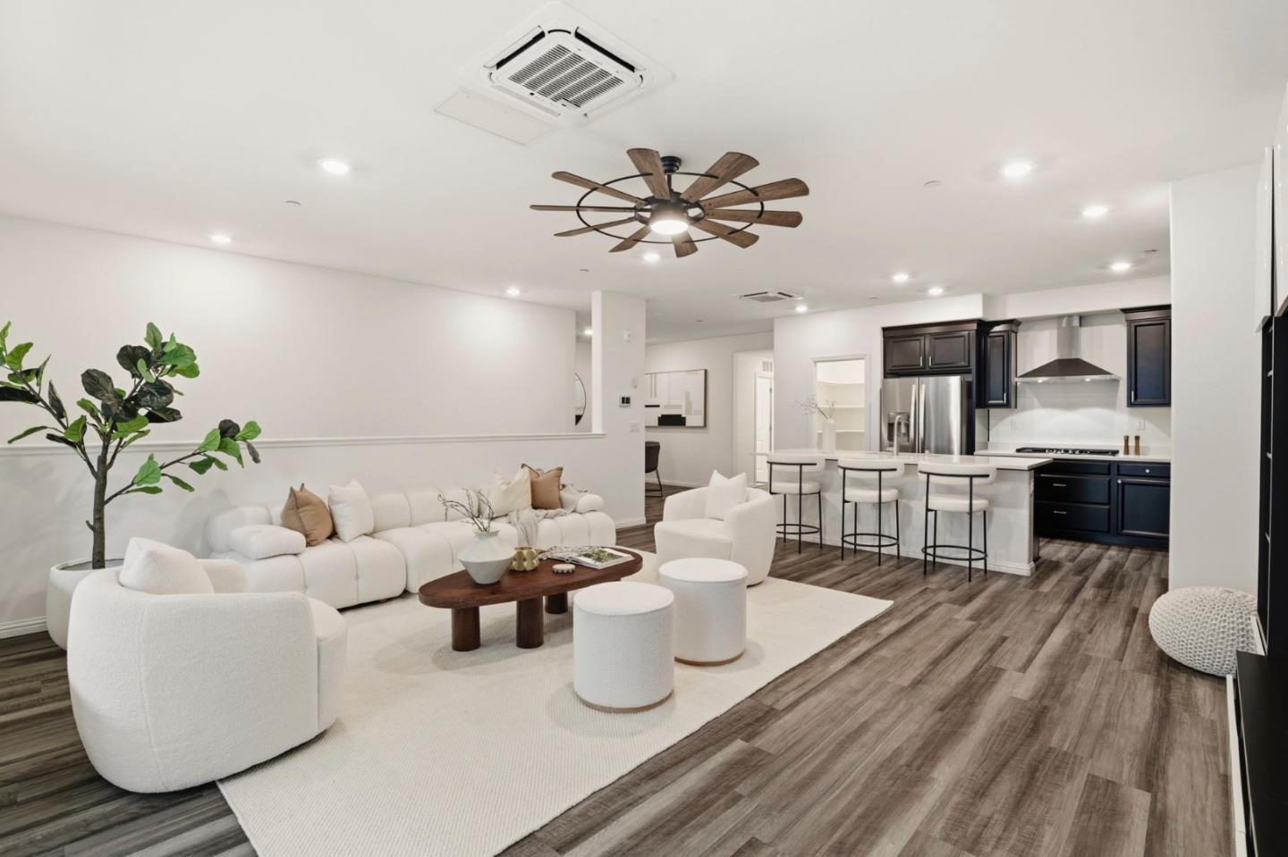 Detail Gallery Image 8 of 62 For 6816 Vector Ct, San Jose,  CA 95119 - 3 Beds | 3 Baths