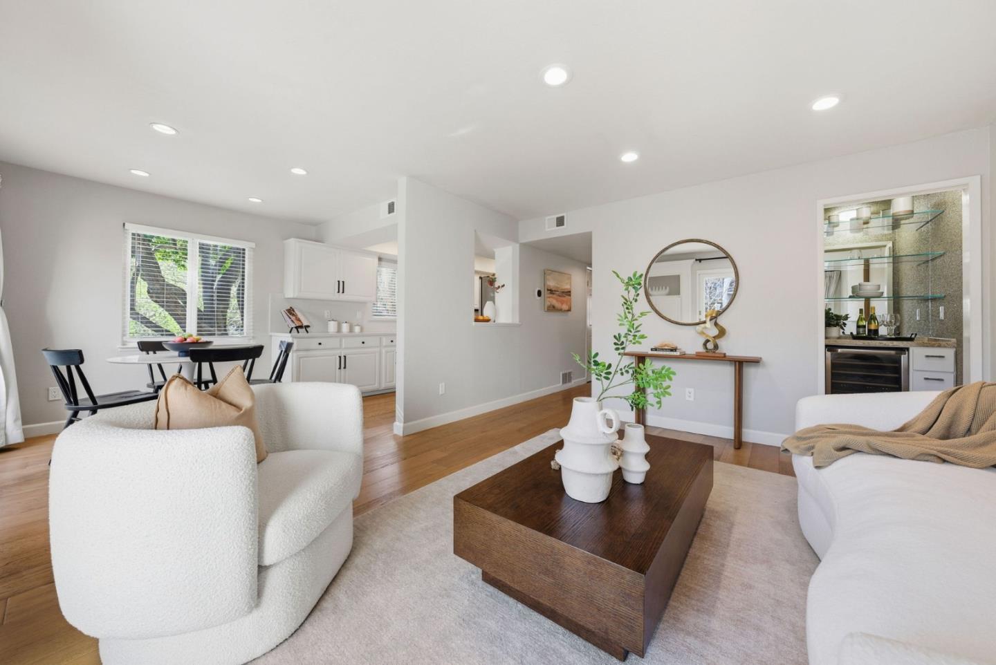 Detail Gallery Image 13 of 50 For 126 via Lago, Los Gatos,  CA 95032 - 3 Beds | 2/1 Baths