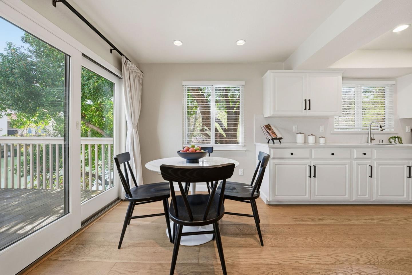 Detail Gallery Image 14 of 50 For 126 via Lago, Los Gatos,  CA 95032 - 3 Beds | 2/1 Baths