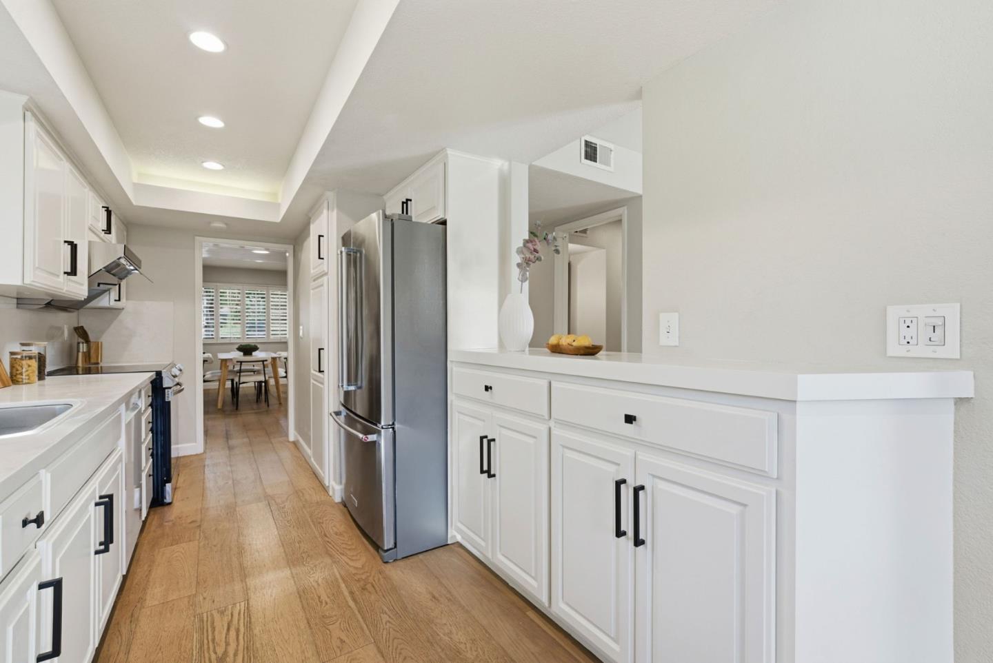 Detail Gallery Image 16 of 50 For 126 via Lago, Los Gatos,  CA 95032 - 3 Beds | 2/1 Baths