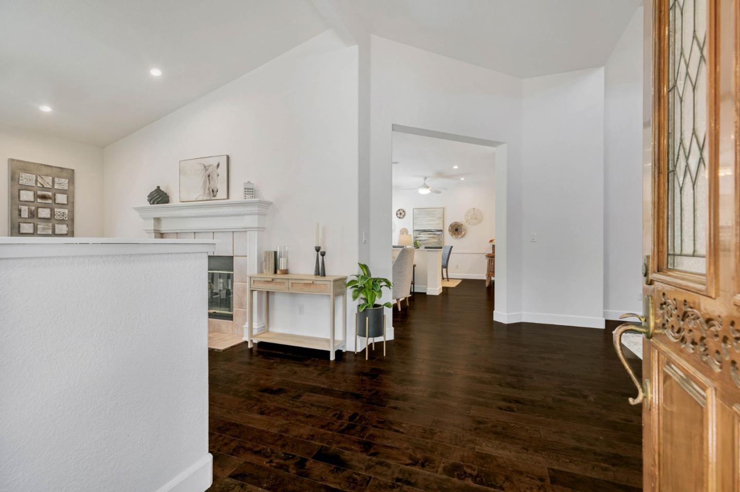 Photo #4: ML82034858 Listing: Photo #4