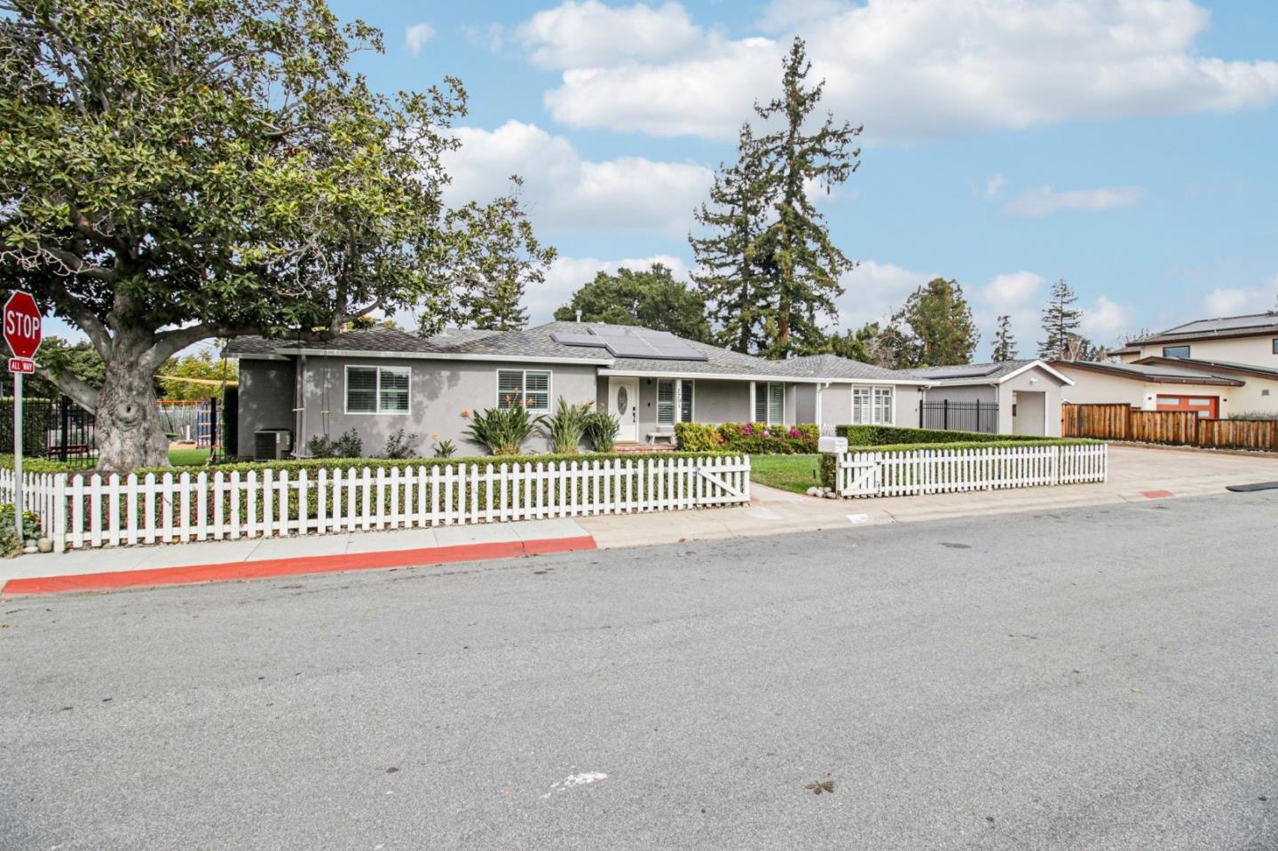 Detail Gallery Image 2 of 114 For 2791 Scott St, San Jose,  CA 95128 - 5 Beds | 5 Baths