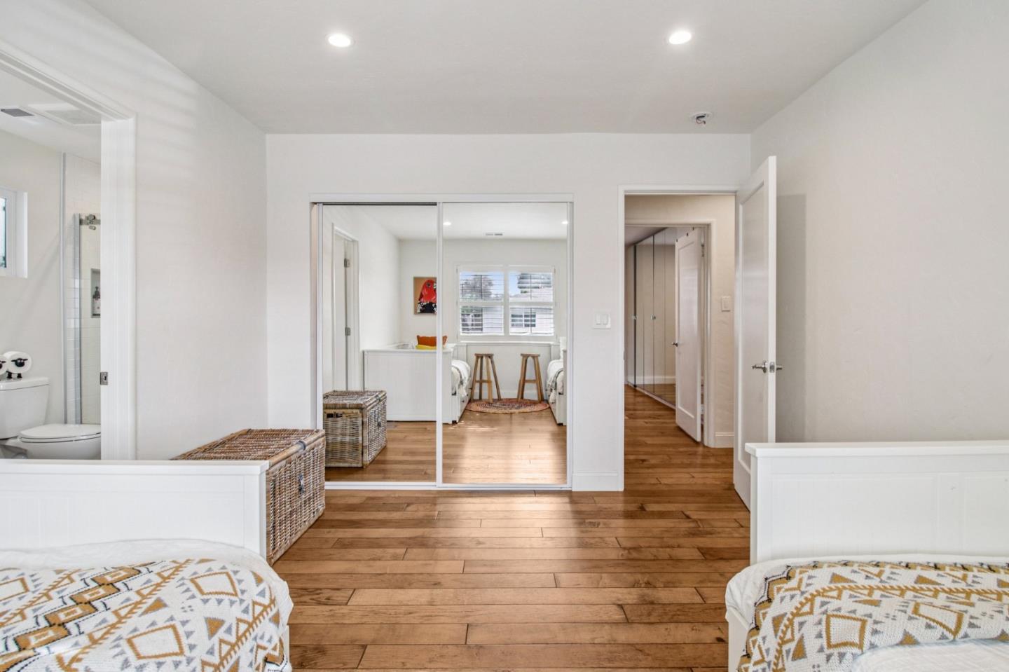 Detail Gallery Image 30 of 114 For 2791 Scott St, San Jose,  CA 95128 - 5 Beds | 5 Baths