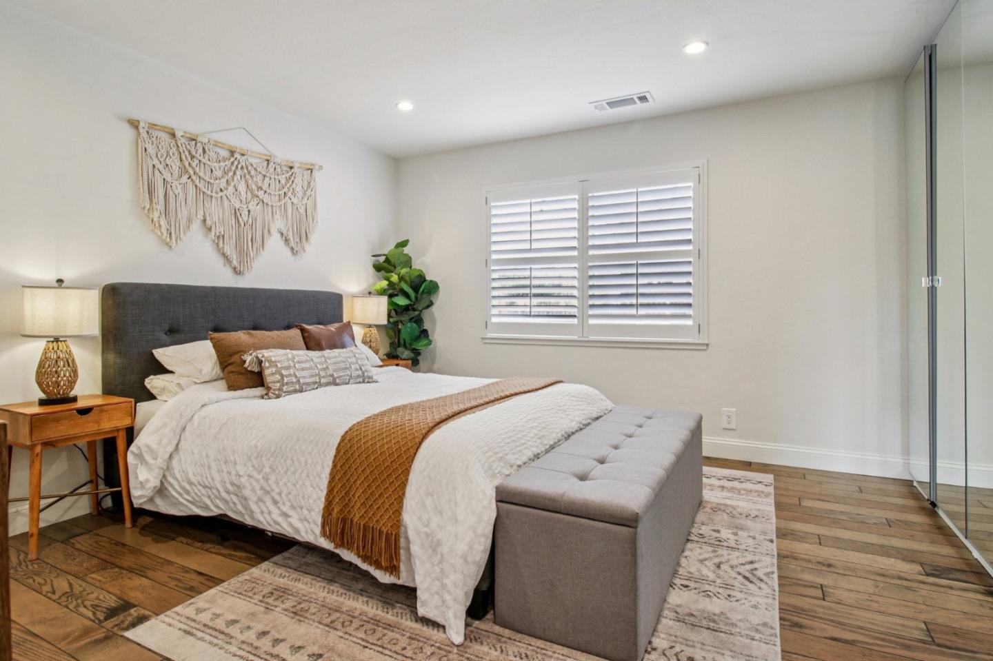 Detail Gallery Image 31 of 114 For 2791 Scott St, San Jose,  CA 95128 - 5 Beds | 5 Baths