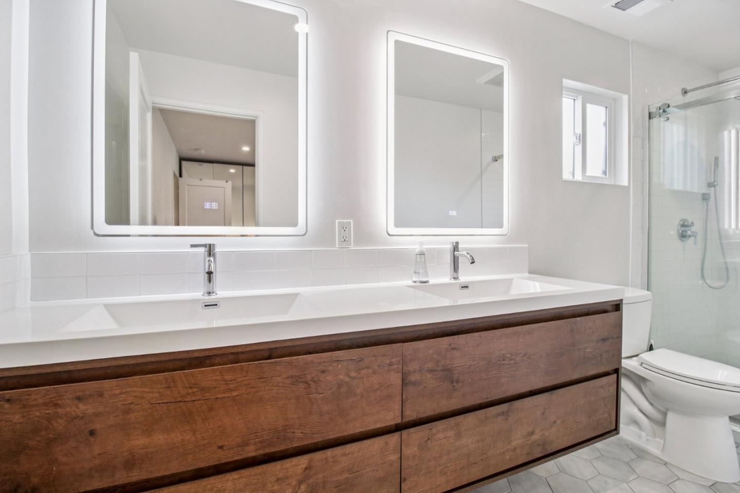 Detail Gallery Image 34 of 114 For 2791 Scott St, San Jose,  CA 95128 - 5 Beds | 5 Baths