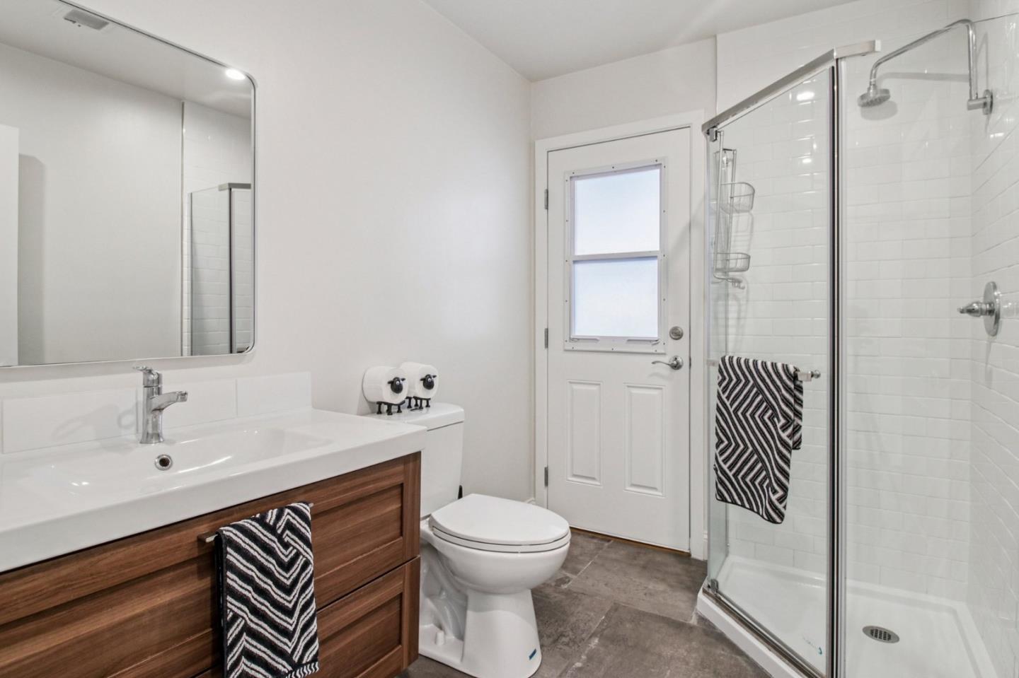 Detail Gallery Image 37 of 114 For 2791 Scott St, San Jose,  CA 95128 - 5 Beds | 5 Baths