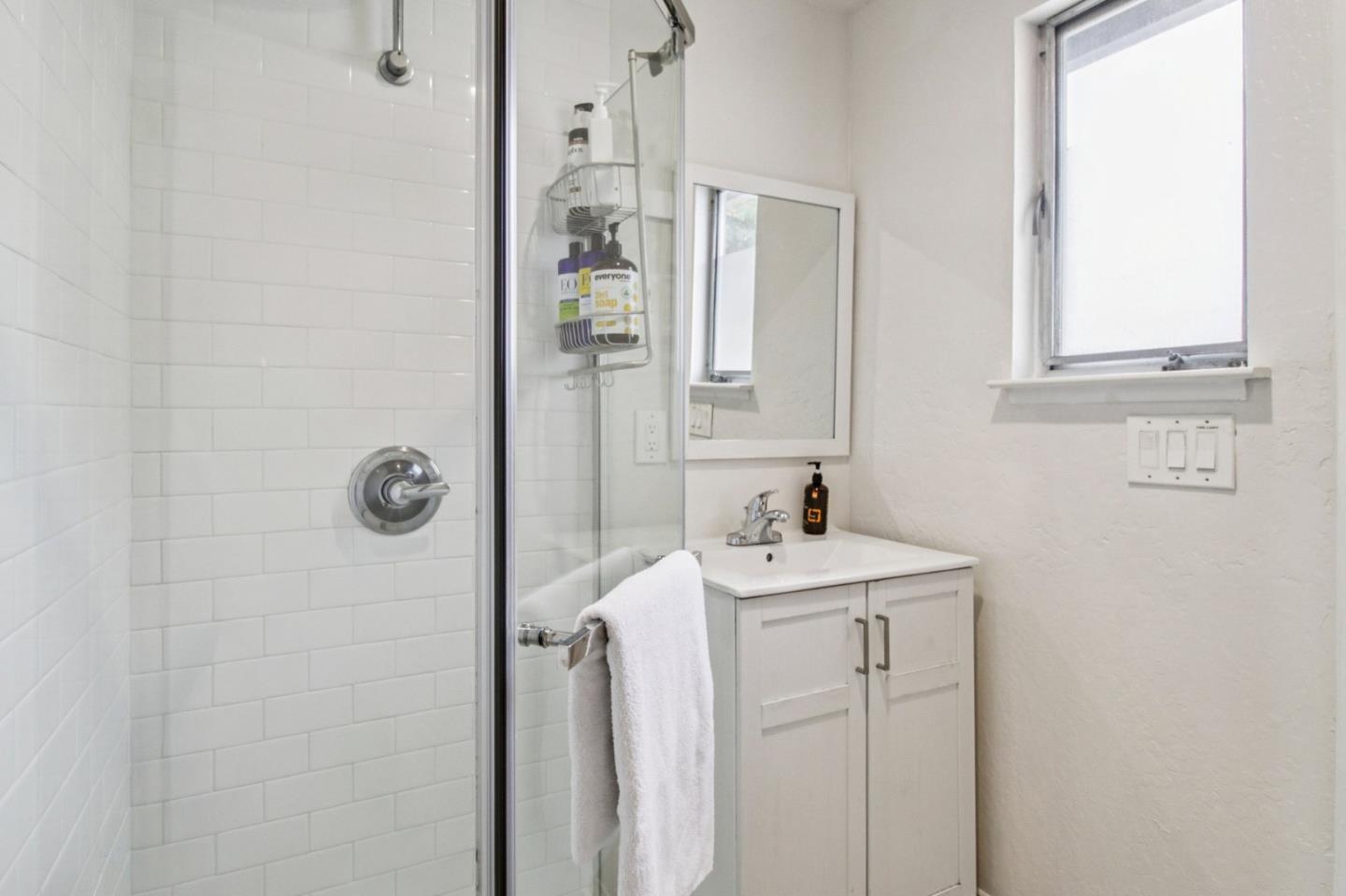 Detail Gallery Image 50 of 114 For 2791 Scott St, San Jose,  CA 95128 - 5 Beds | 5 Baths