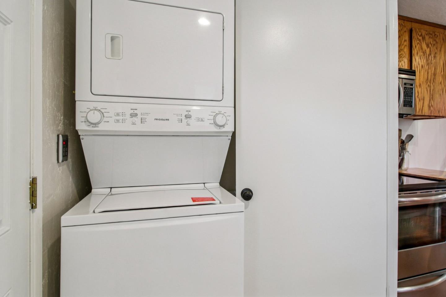 Detail Gallery Image 51 of 114 For 2791 Scott St, San Jose,  CA 95128 - 5 Beds | 5 Baths