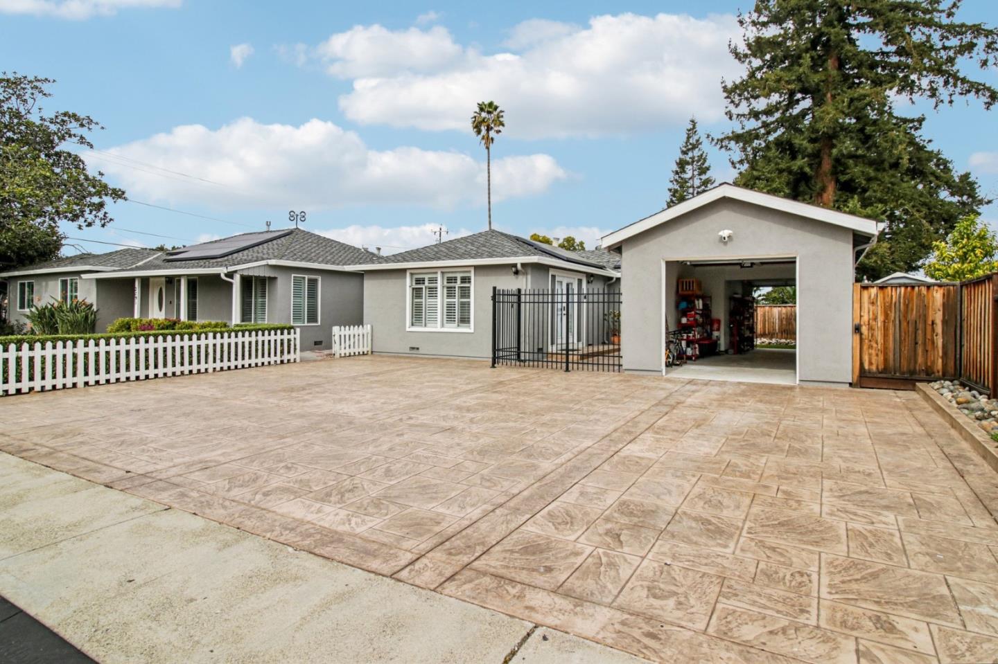 Detail Gallery Image 6 of 114 For 2791 Scott St, San Jose,  CA 95128 - 5 Beds | 5 Baths