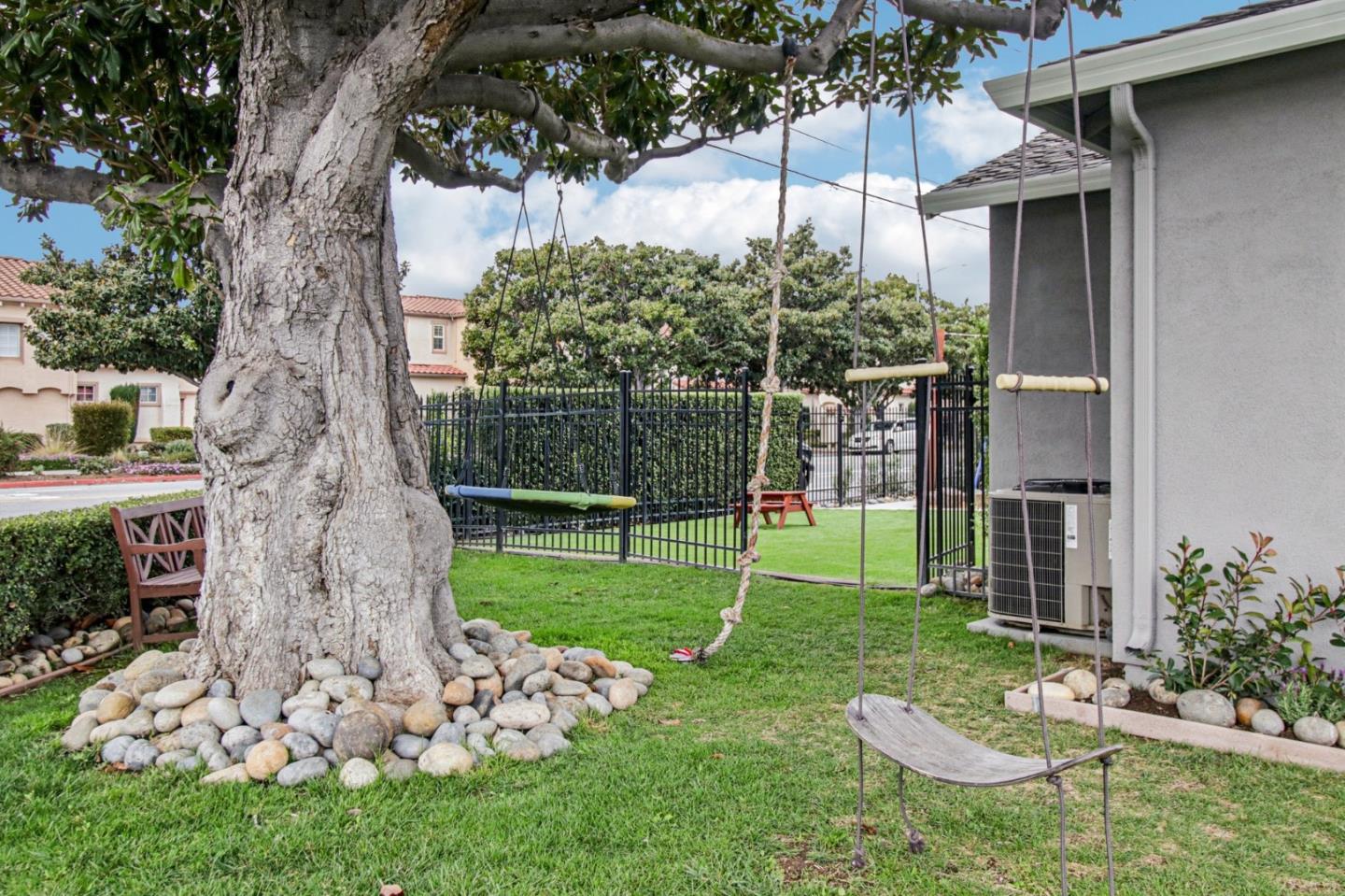 Detail Gallery Image 64 of 114 For 2791 Scott St, San Jose,  CA 95128 - 5 Beds | 5 Baths