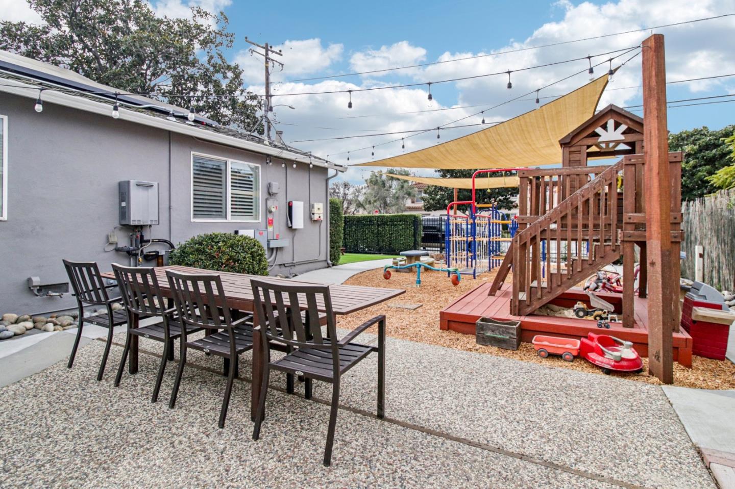 Detail Gallery Image 72 of 114 For 2791 Scott St, San Jose,  CA 95128 - 5 Beds | 5 Baths