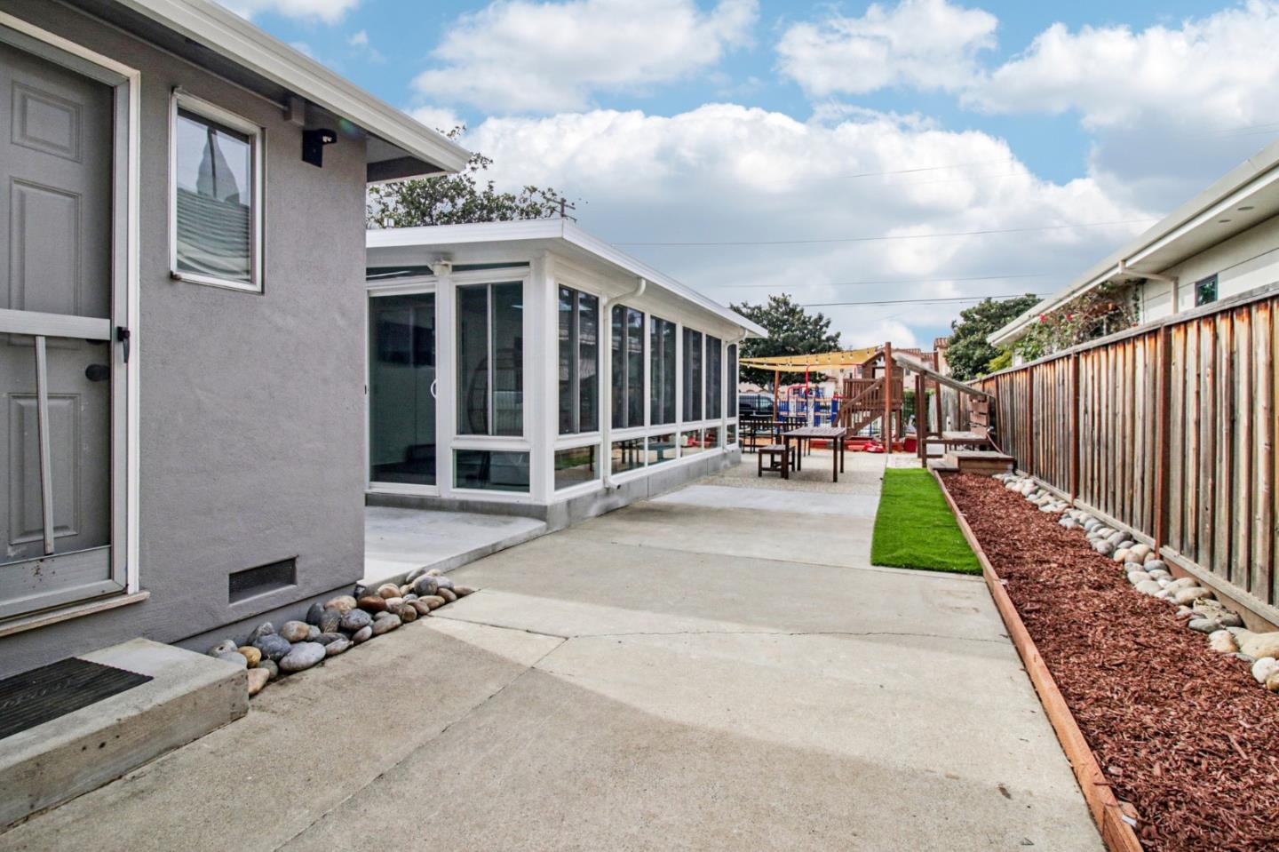 Detail Gallery Image 74 of 114 For 2791 Scott St, San Jose,  CA 95128 - 5 Beds | 5 Baths