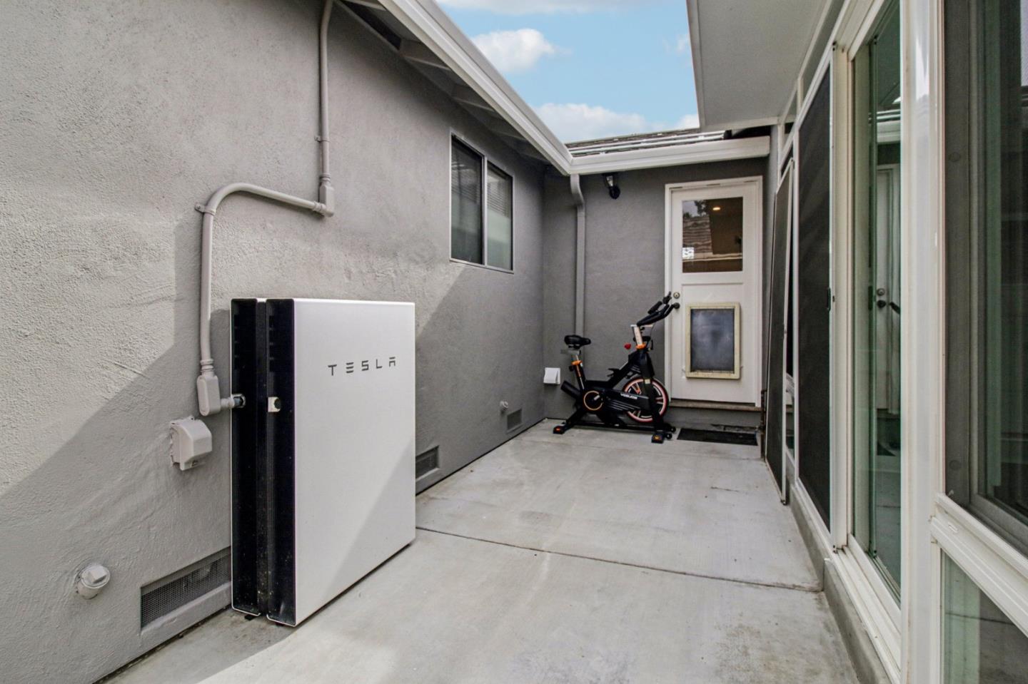 Detail Gallery Image 75 of 114 For 2791 Scott St, San Jose,  CA 95128 - 5 Beds | 5 Baths