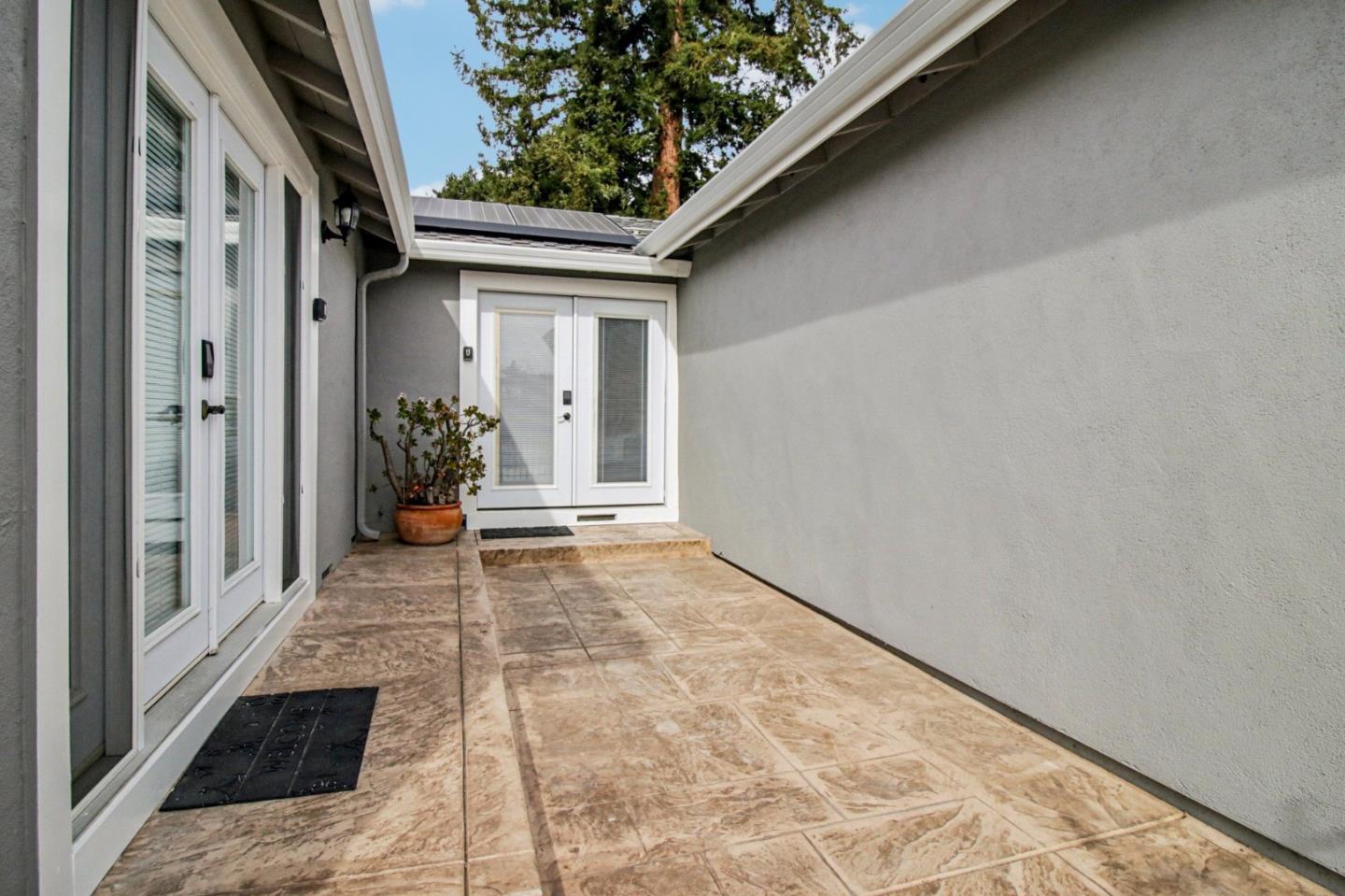 Detail Gallery Image 79 of 114 For 2791 Scott St, San Jose,  CA 95128 - 5 Beds | 5 Baths