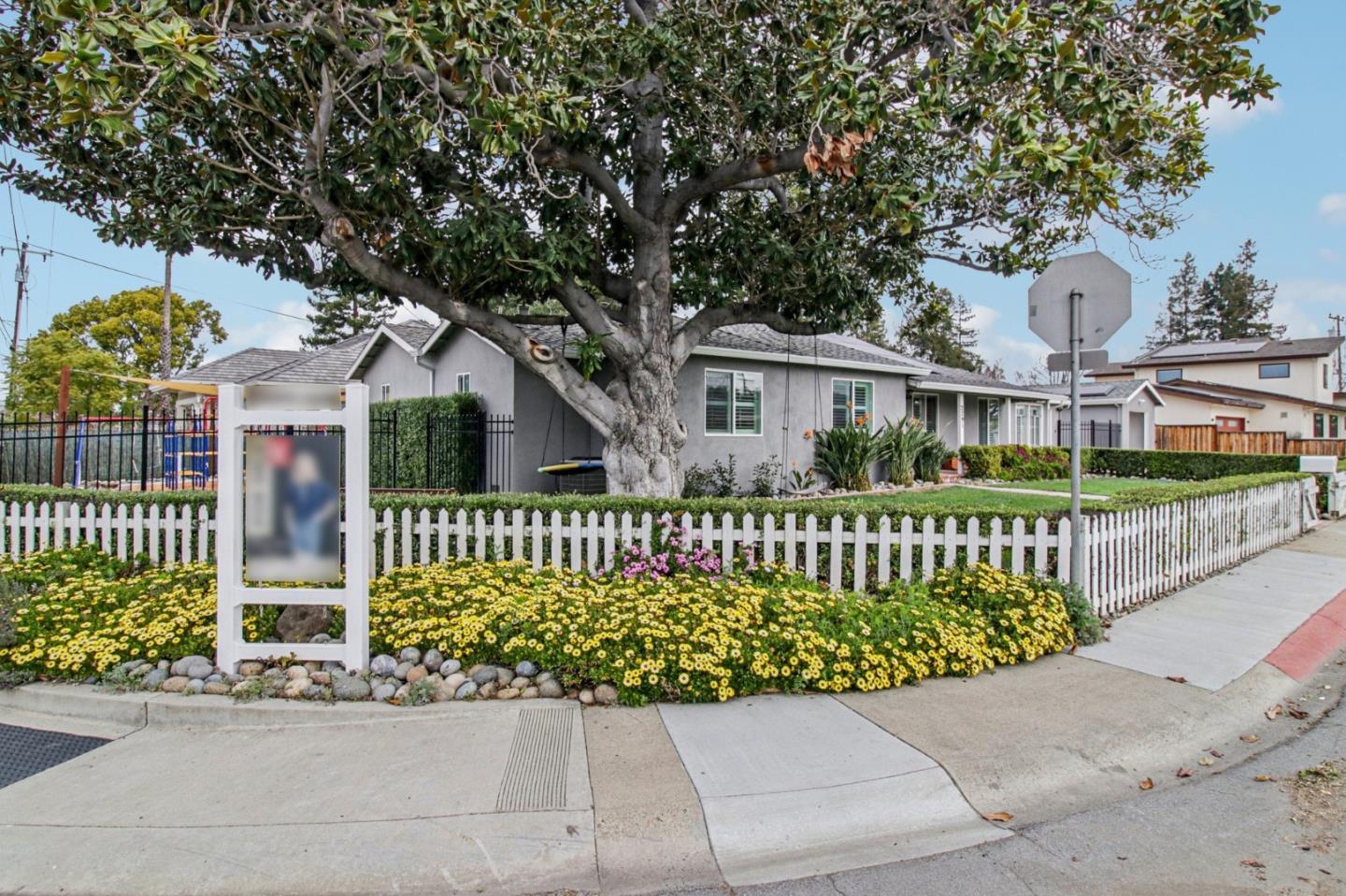 Detail Gallery Image 8 of 114 For 2791 Scott St, San Jose,  CA 95128 - 5 Beds | 5 Baths