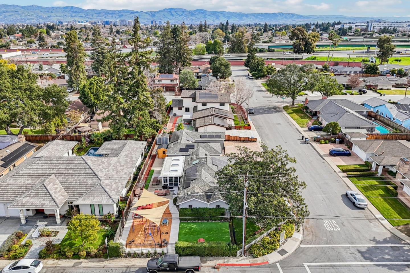 Detail Gallery Image 85 of 114 For 2791 Scott St, San Jose,  CA 95128 - 5 Beds | 5 Baths