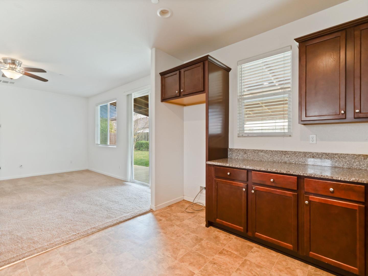 Detail Gallery Image 16 of 41 For 101 Rancho Mirage Rd, Madera,  CA 93638 - 3 Beds | 2 Baths