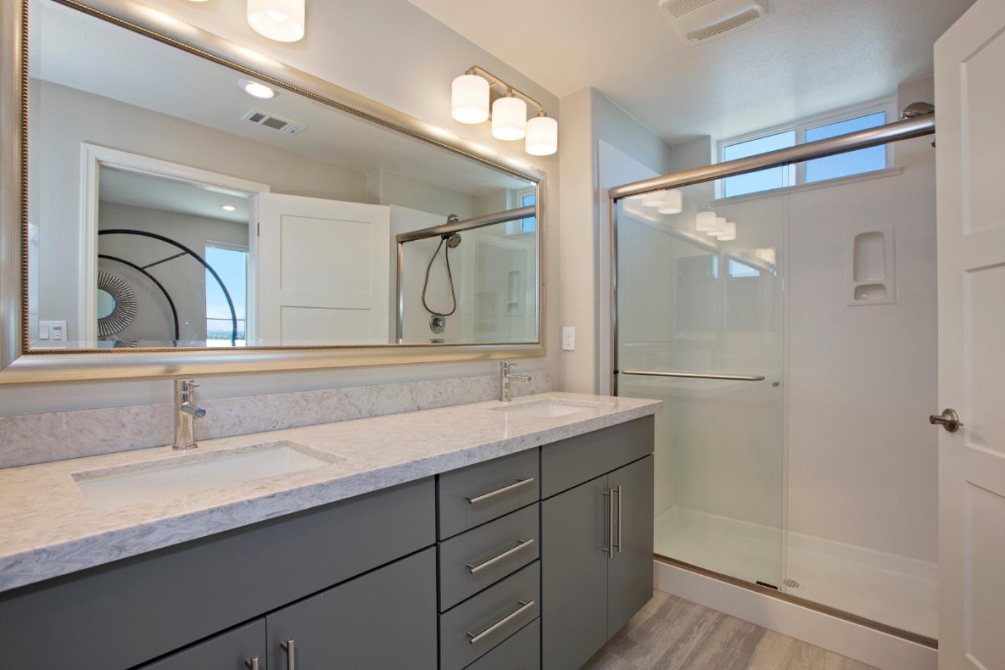 Detail Gallery Image 11 of 18 For 2986 Lina St #7,  San Jose,  CA 95136 - 3 Beds | 3 Baths