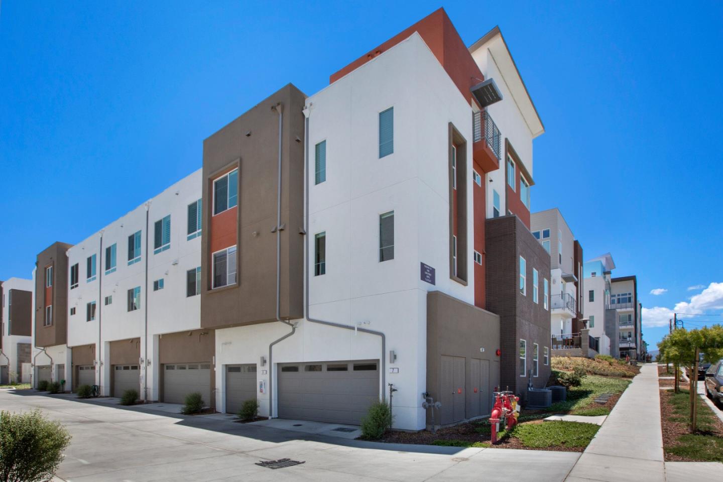 Detail Gallery Image 15 of 18 For 2986 Lina St #7,  San Jose,  CA 95136 - 3 Beds | 3 Baths